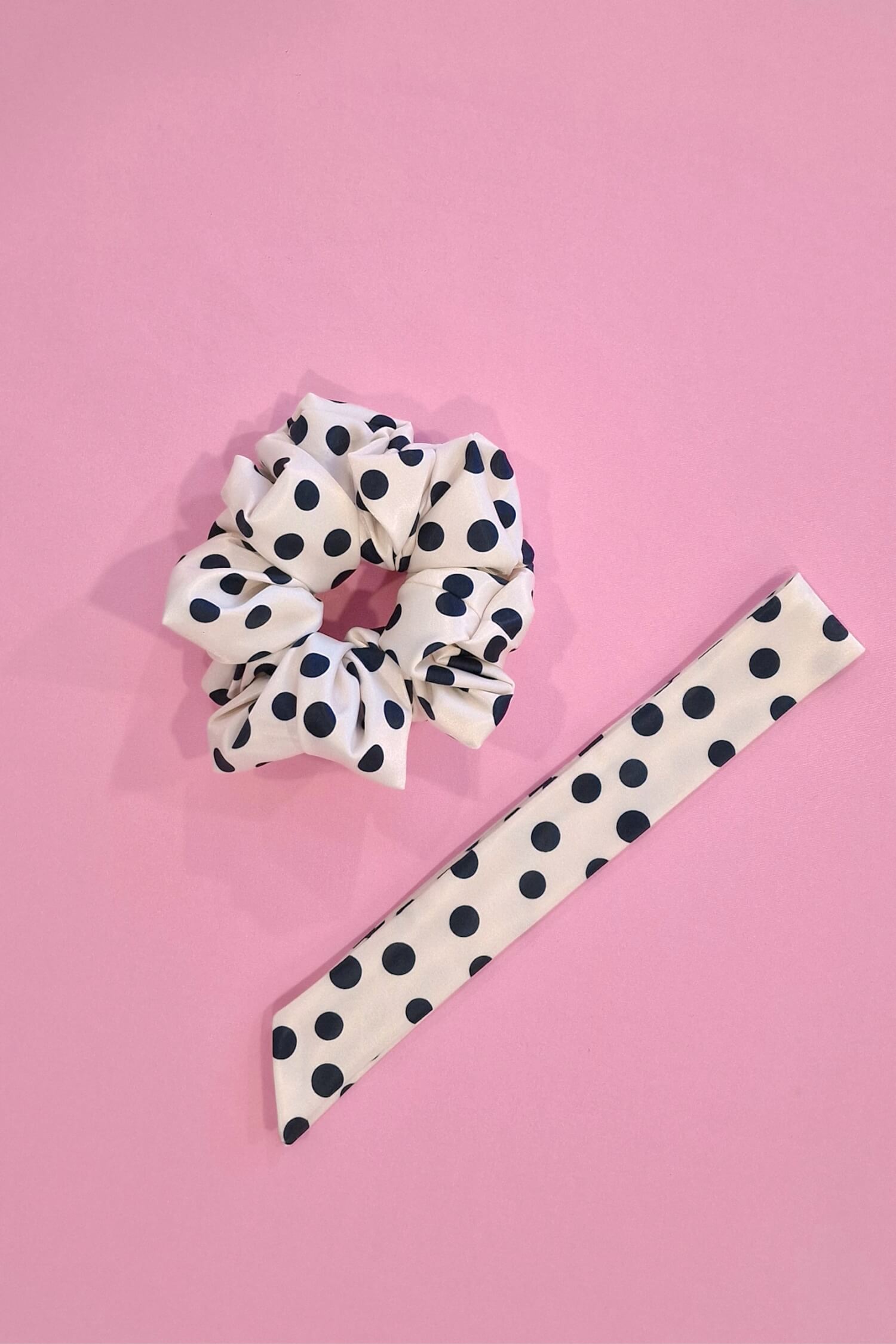 Playful Elegance Скрънчи-панделка - Изображение 5