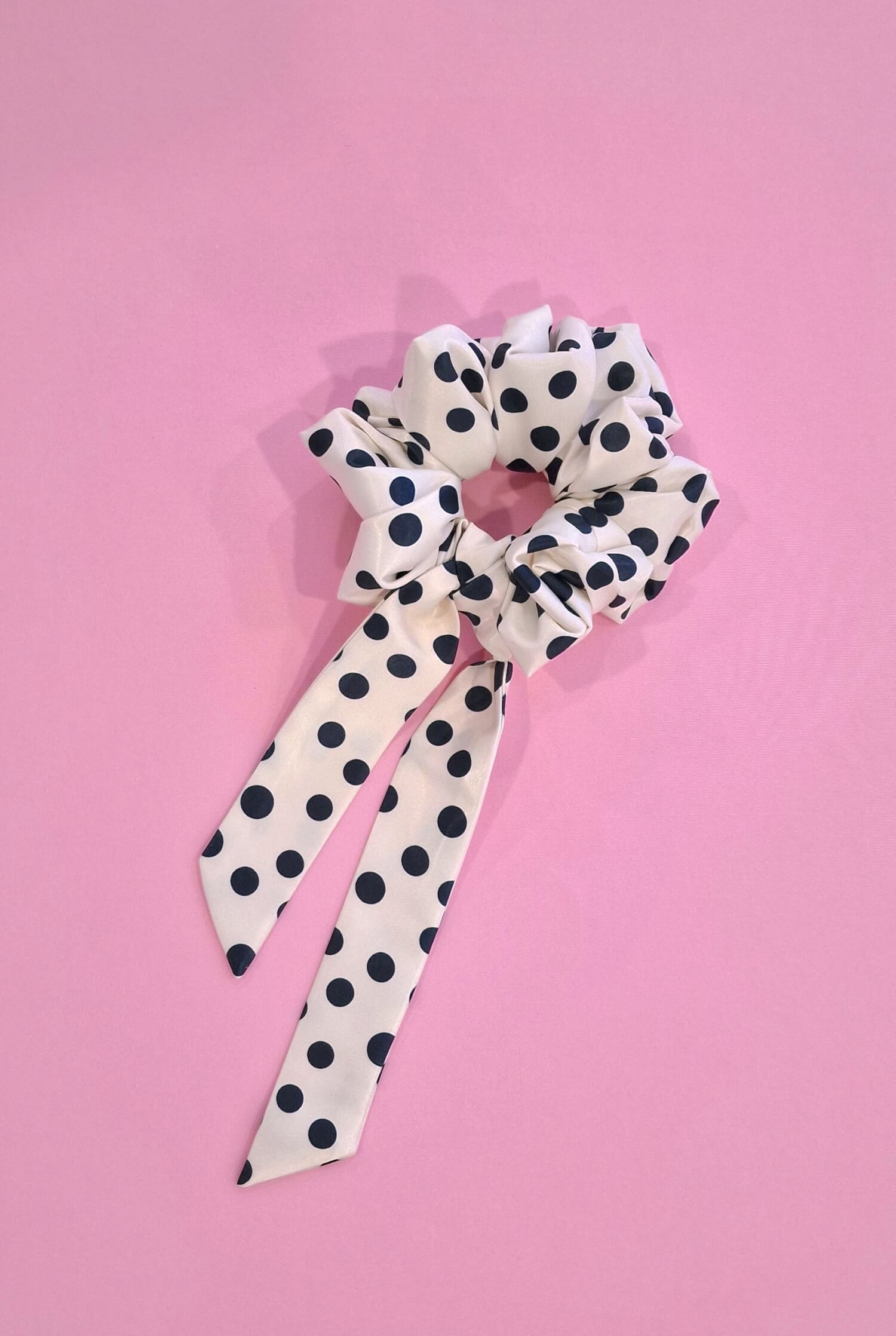 Playful Elegance Скрънчи-панделка - Изображение 6