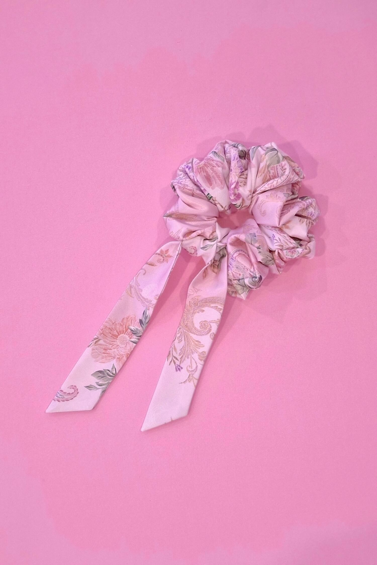 A Touch of Romance Скрънчи-панделка - Pink - Изображение 6