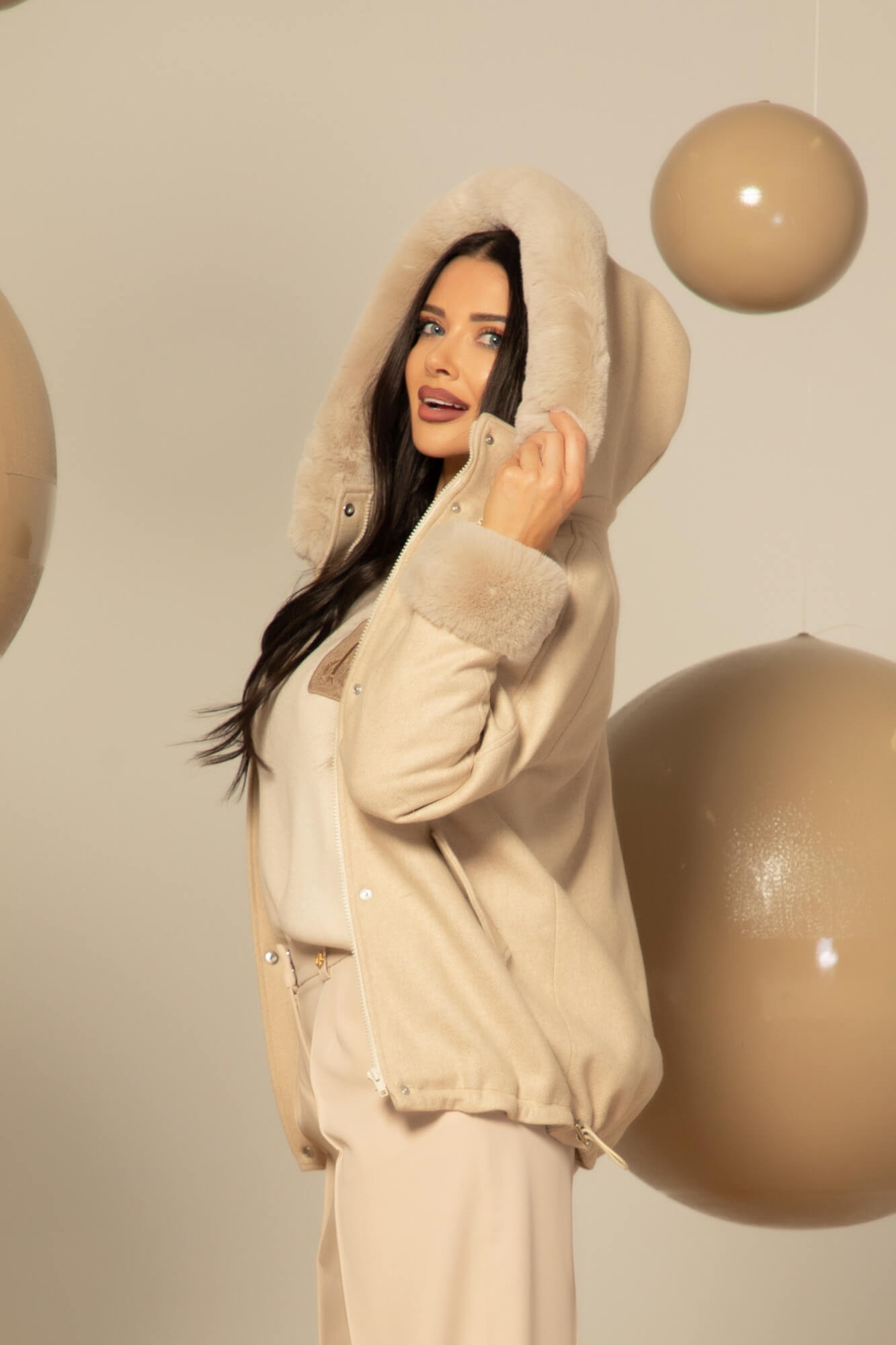 Winter Pulse Зимно Палто - Бомбър От Кашмир - Soft Beige - Изображение 46