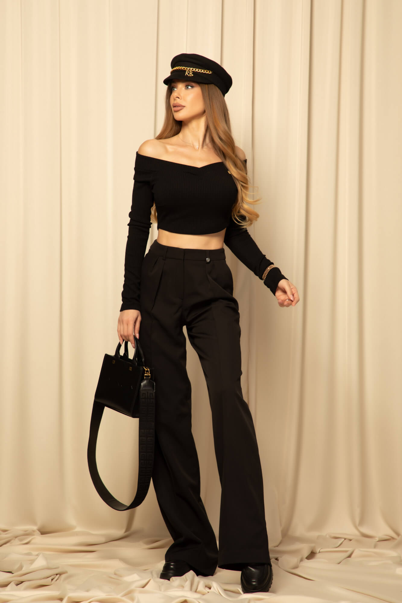 Ribbed Serenity Къса Блуза С Лодка Деколте - Black - Изображение 14