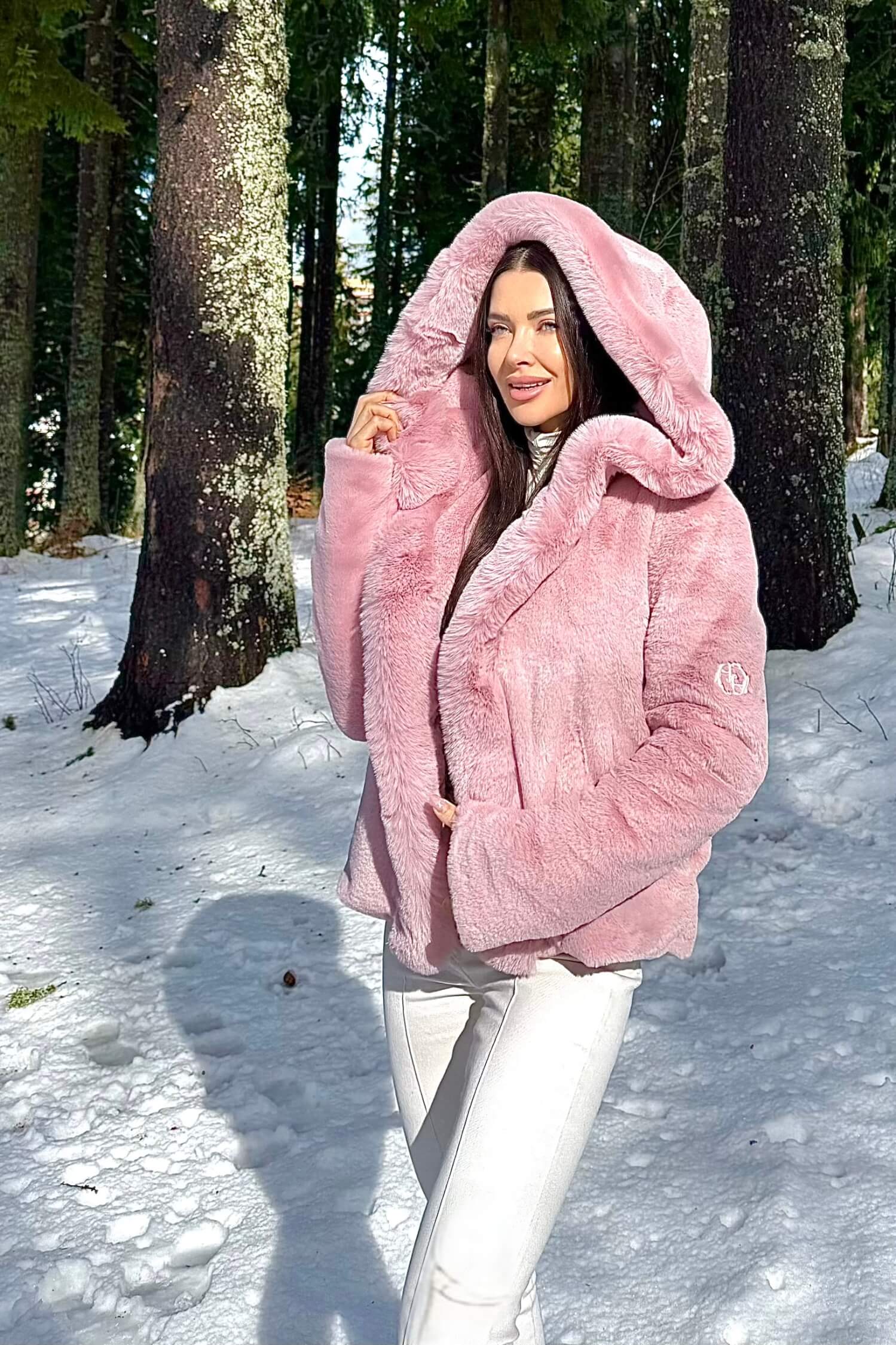 Winter Bunny Палтенце От Еко Косъм - Pink - Изображение 8