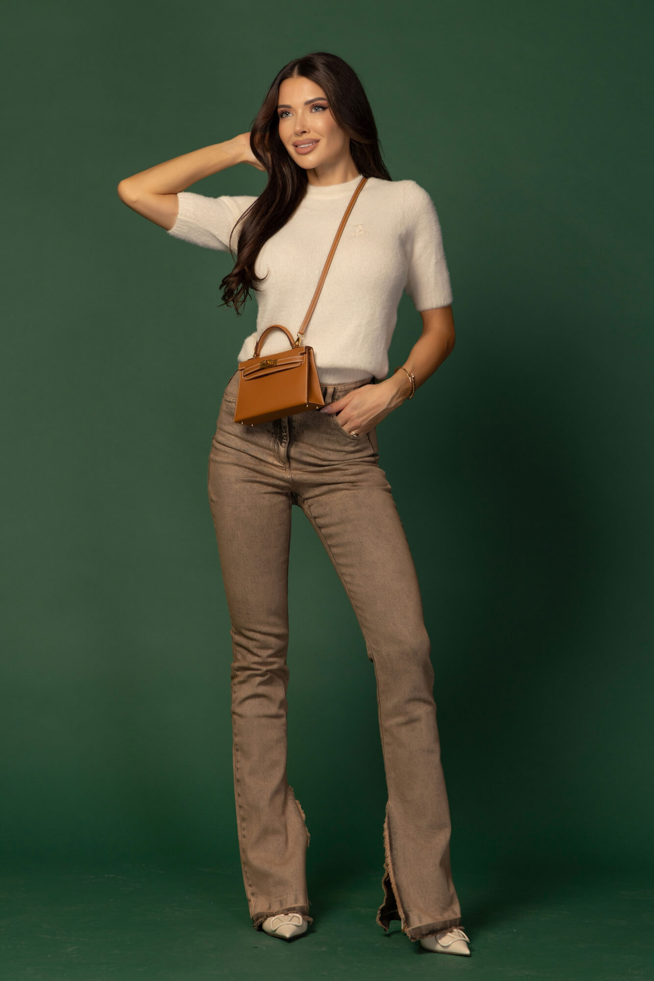 Emblem Knit Блузка От меко пухкаво плетиво - Soft Beige - Изображение 20
