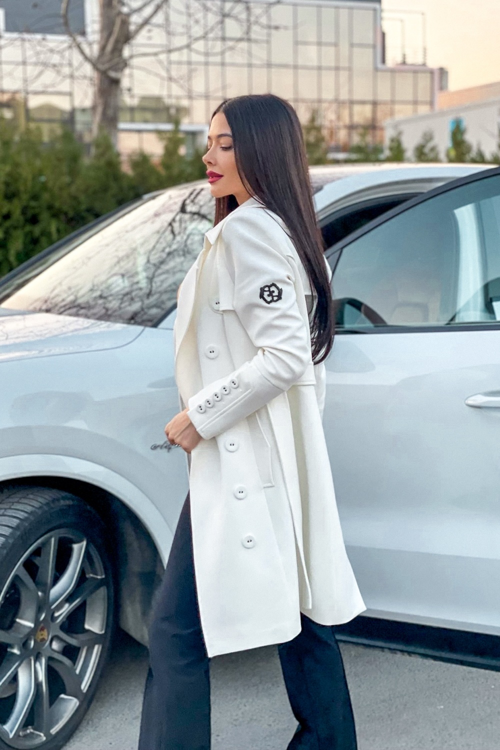 Celebrity Status Тренч - Ecru - Изображение 15