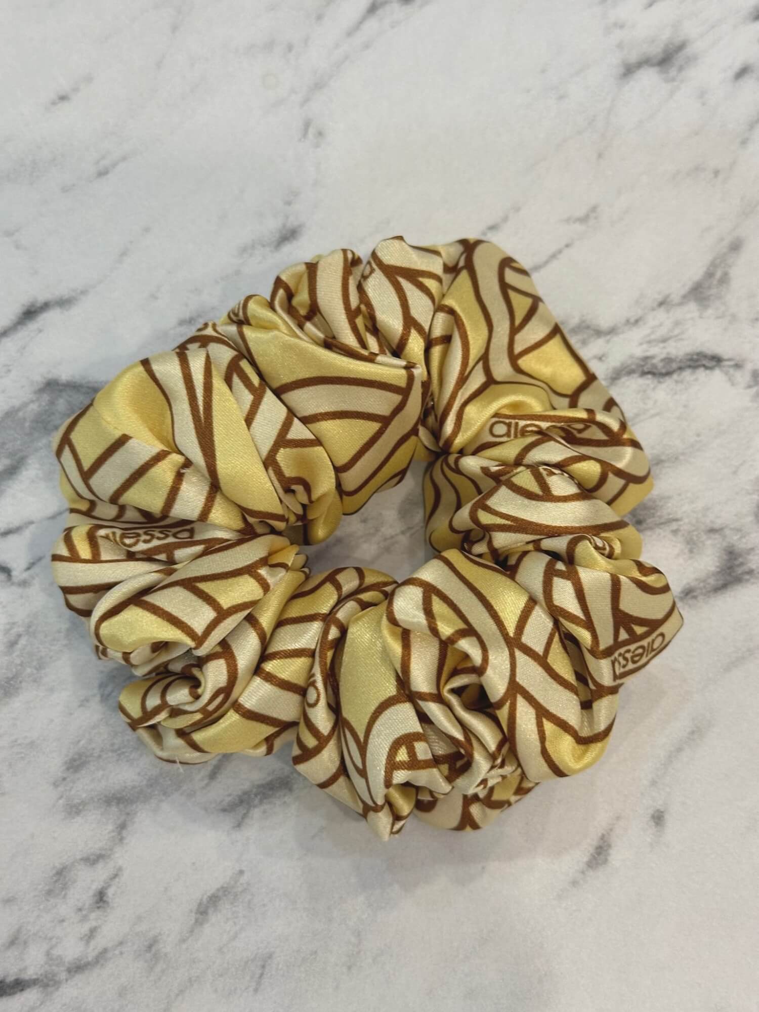 Over The Rainbow Скрънчи малко - Luxury Yellow - Изображение 8