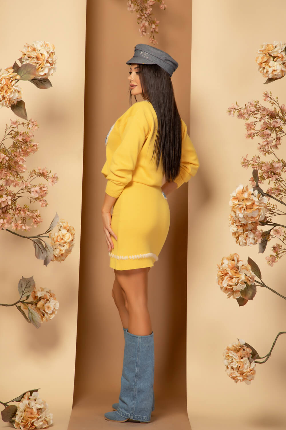 Cityscape Cozy Handmade Пуловер От Плетиво - Yellow - Изображение 16