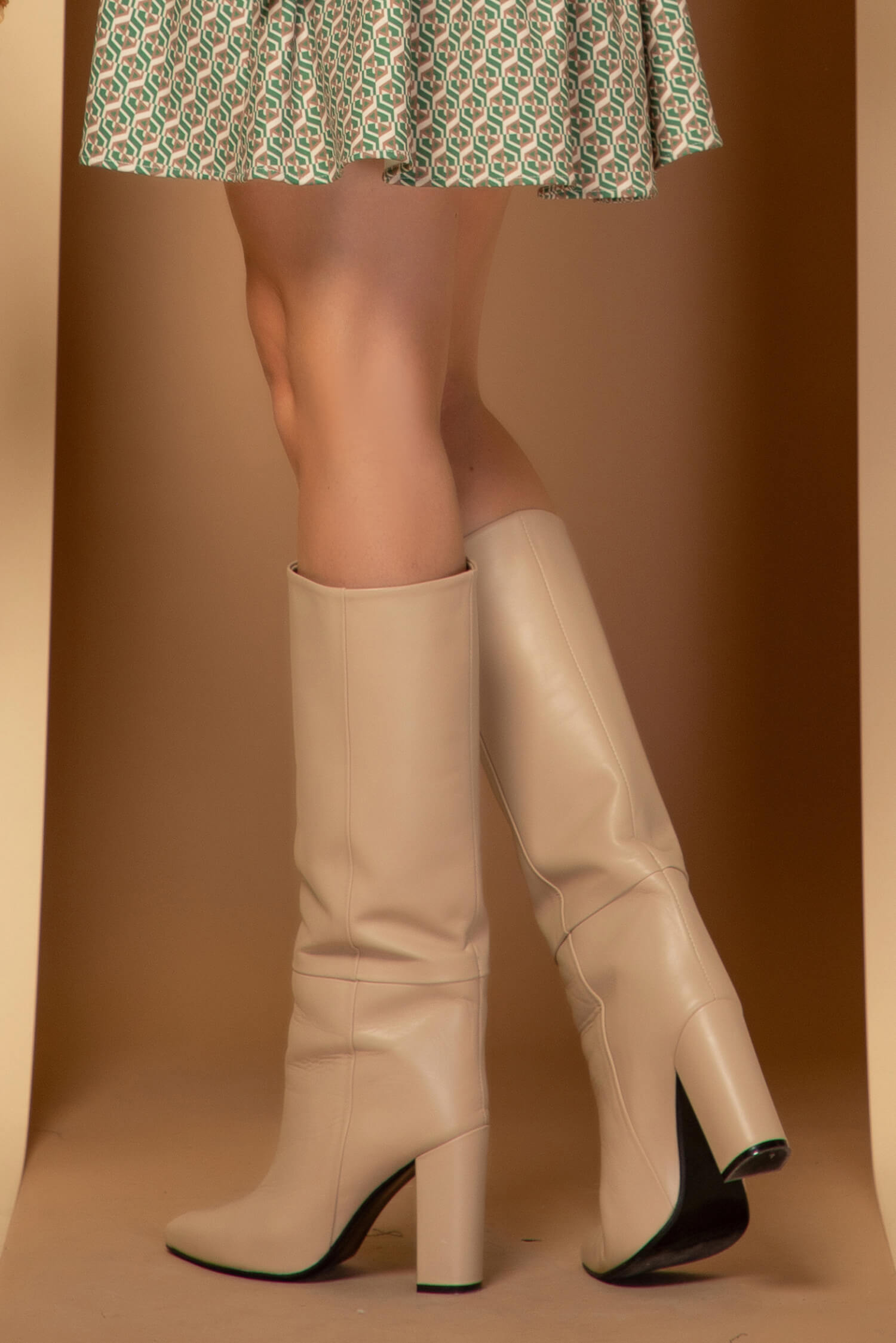 Graceful Garments Ботуши - Soft Beige - Изображение 19