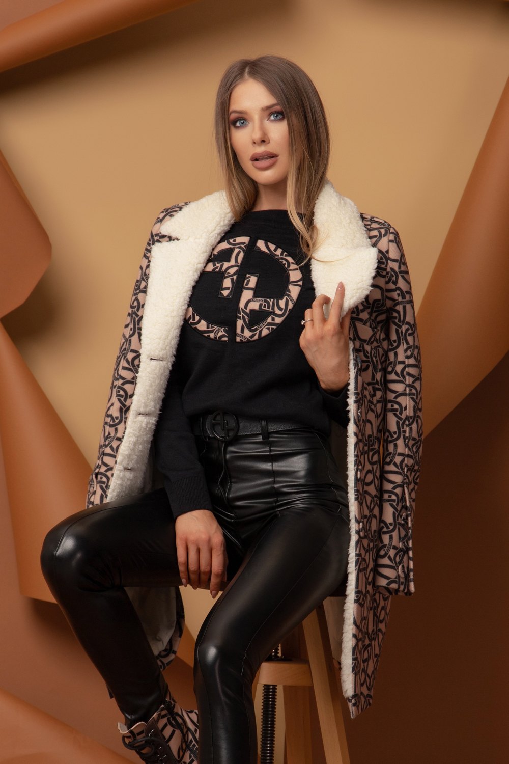 Alessa Luxury Logo Пуловер От Плетиво - Черен - Изображение 9