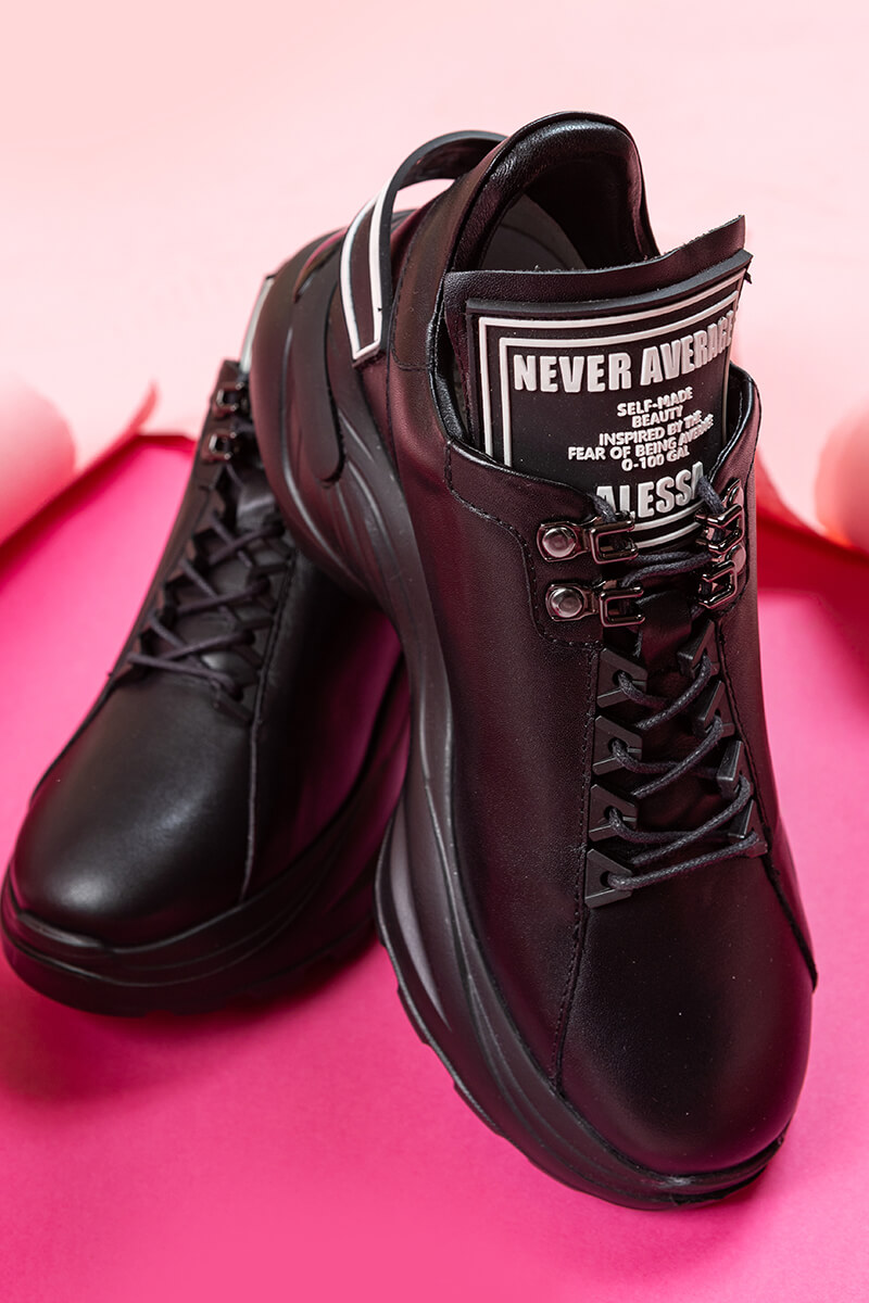 Run The World Sneakers - Изображение 9