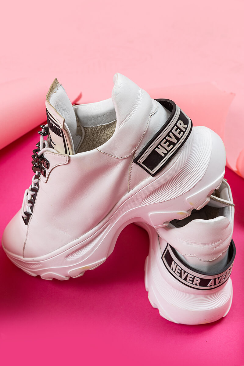Run The World Sneakers - Бели - Изображение 19