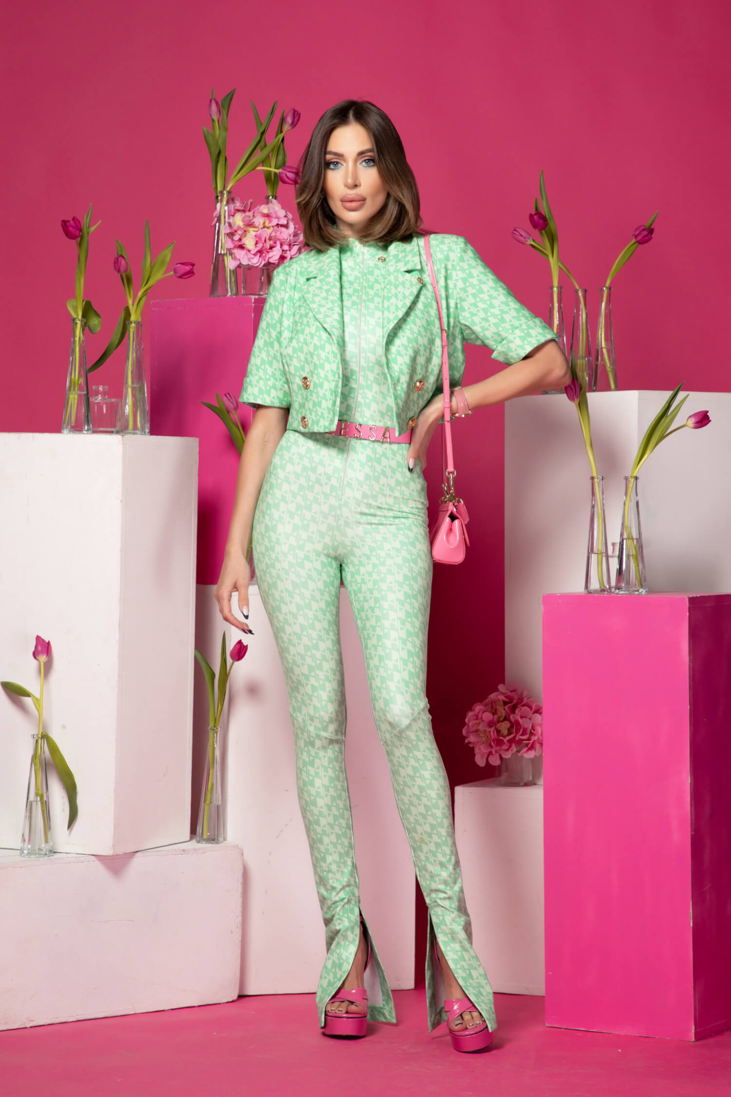 Dazzle Delight Къс Блейзър - Green - Изображение 17