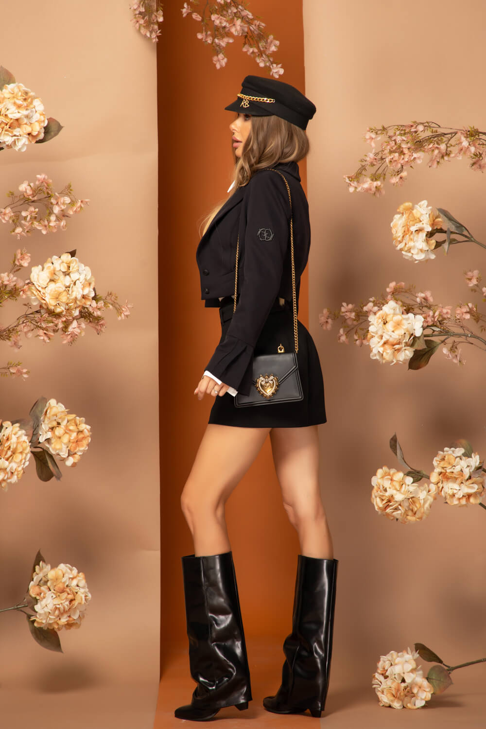 Lively Charm Къс Блейзър - Black - Изображение 33