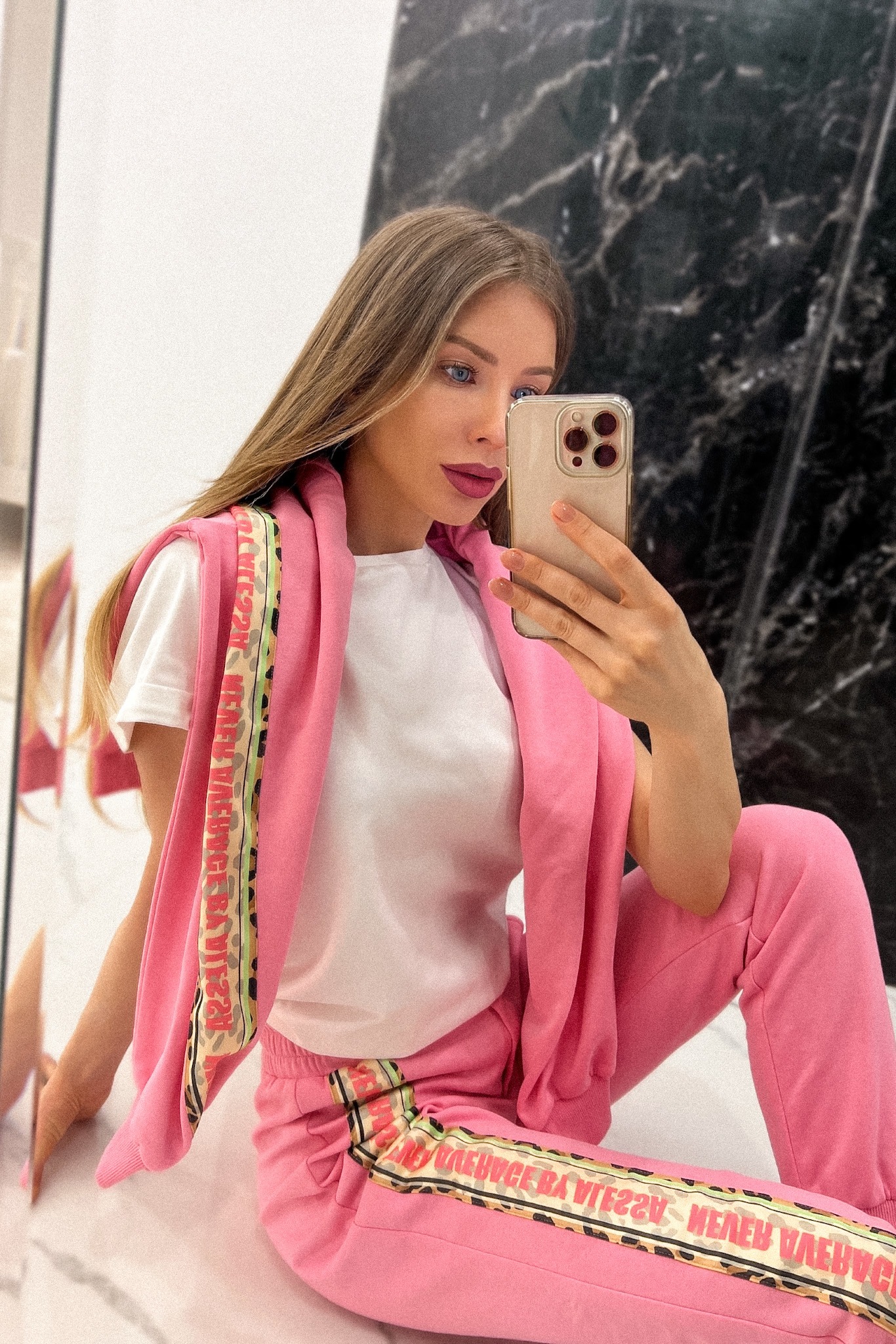 Alessa Rococo Logo T-shirt от Памук - Ecru - Изображение 17
