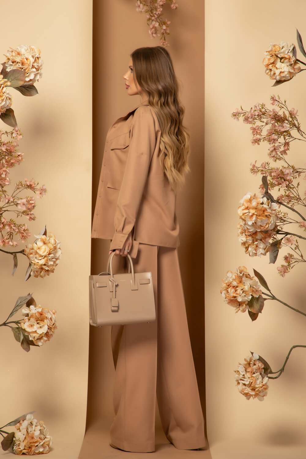 Oversized Nonchalance Панталон - Nude Brown - Изображение 17