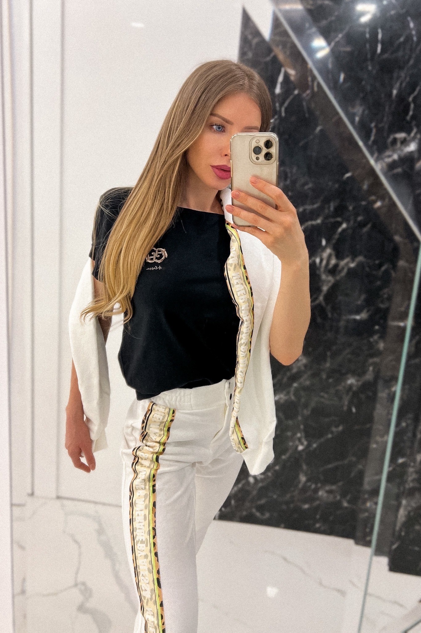 Alessa Rococo Logo T-shirt от Памук - Black - Изображение 9