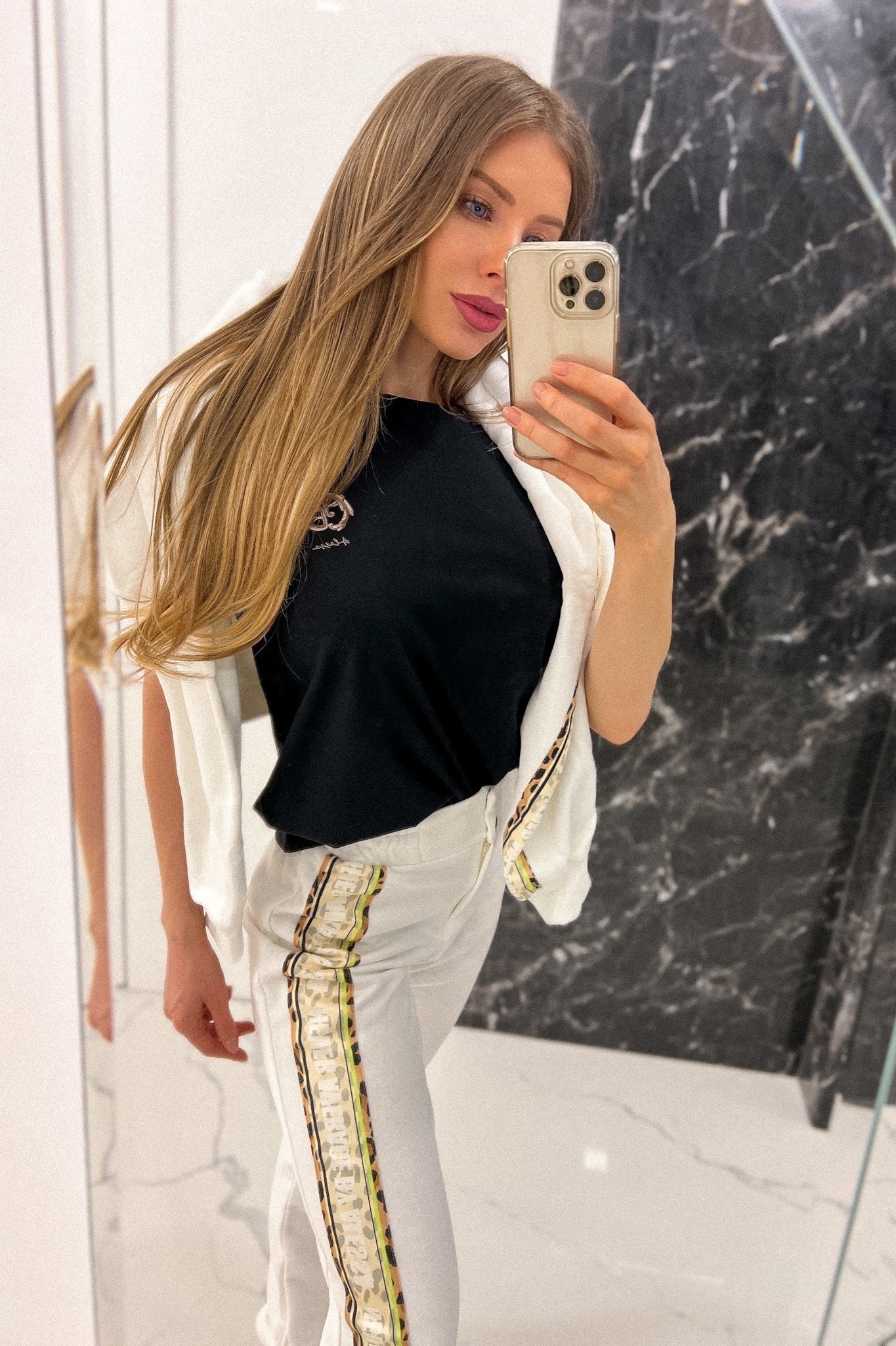 Alessa Rococo Logo T-shirt от Памук - Black - Изображение 7