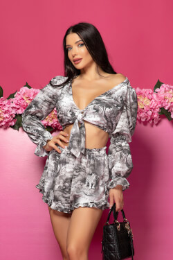 Charm Provocateur Ruffles Къс Панталон - Trendsetter Icon