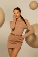 Ribbed Serenity Блуза-Лодка - Mocha - Изображение 11
