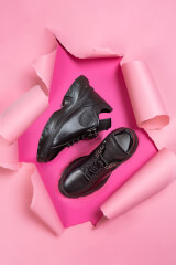 Run The World Sneakers - All Black - Изображение 6